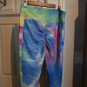 Fawn Activewear Rainbow butt scrunch leggings